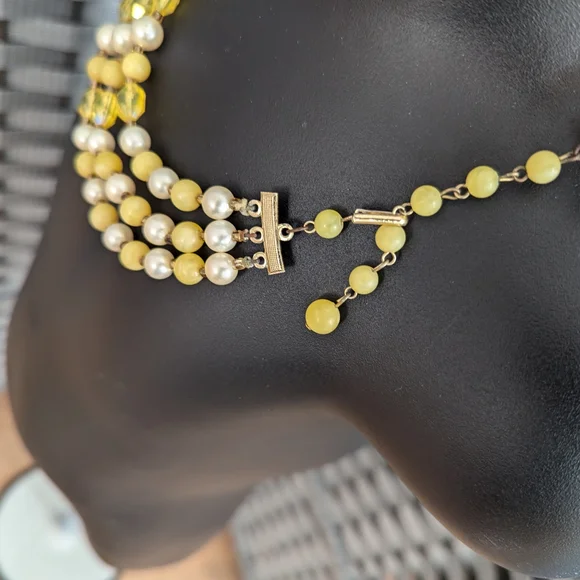 Hong Kong 3 Strand Beaded Necklace - Picture 4 of 5